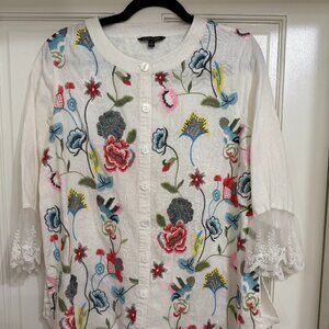 NEW with Tags John Mark White Shirt w Multi-color Embroidered Flowers sz S